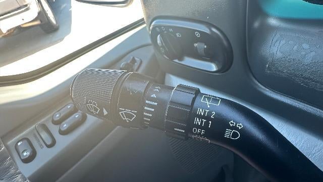 2004 Ford Excursion XLS