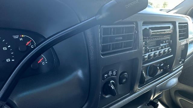 2004 Ford Excursion XLS