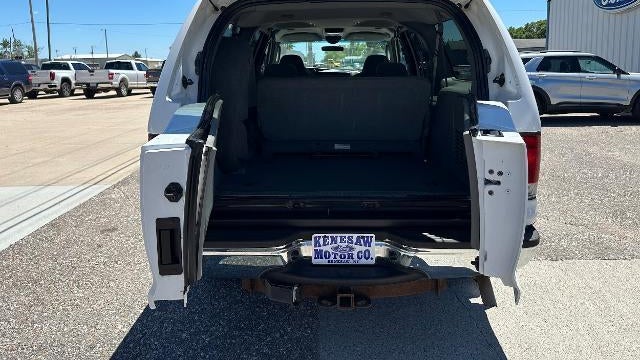 2004 Ford Excursion XLS