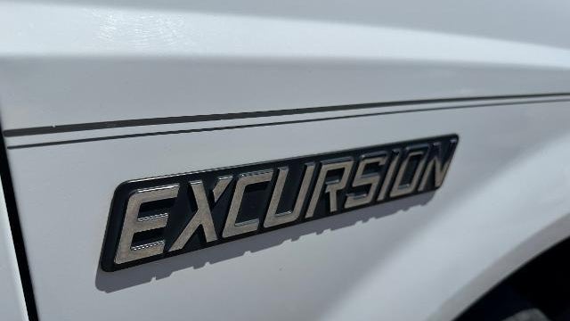 2004 Ford Excursion XLS