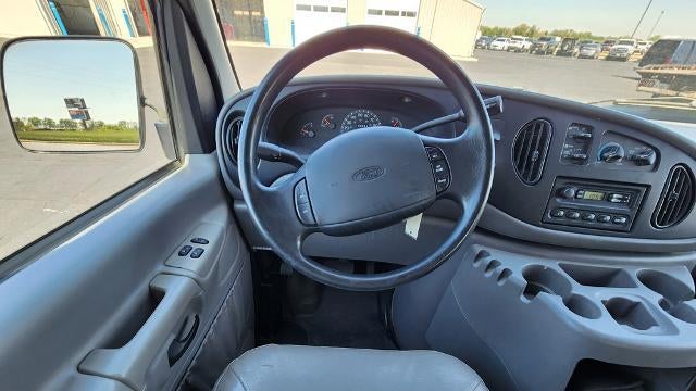 2001 Ford E-Series E-150 XL