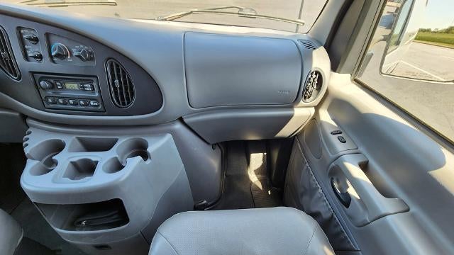 2001 Ford E-Series E-150 XL