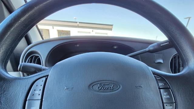 2001 Ford E-Series E-150 XL