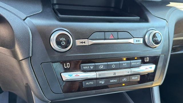 2020 Ford Explorer Base