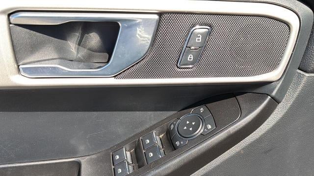2020 Ford Explorer Base