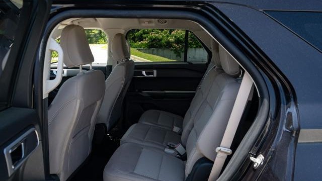 2021 Ford Explorer Base