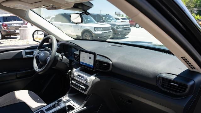2021 Ford Explorer Base