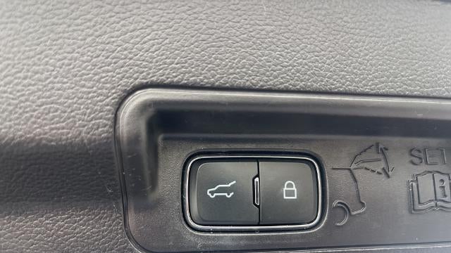 2021 Ford Explorer Base