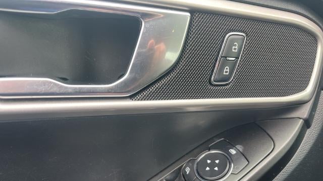 2021 Ford Explorer Base