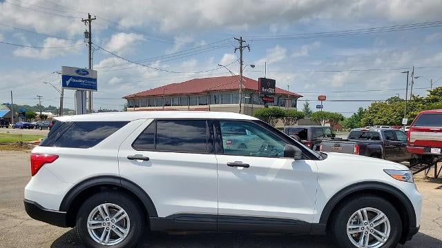 2023 Ford Explorer Base