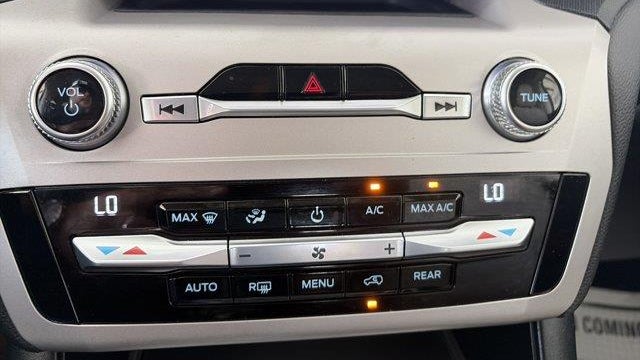 2020 Ford Explorer Base