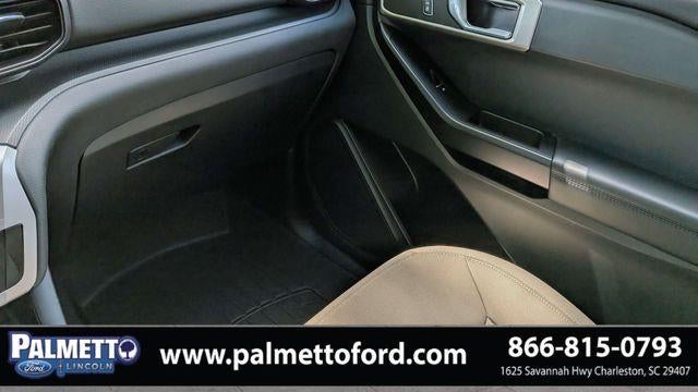 2020 Ford Explorer Base