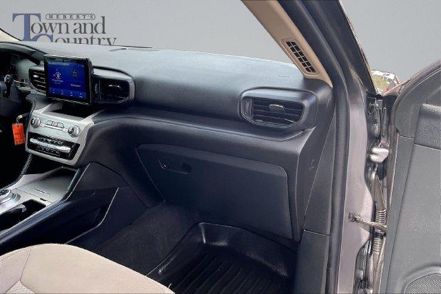 2022 Ford Explorer - $17,988