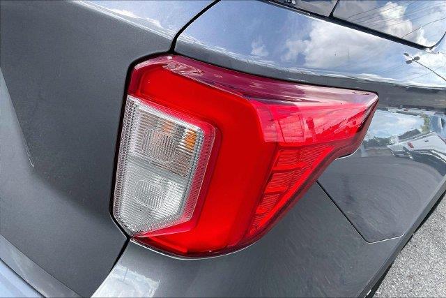 2022 Ford Explorer - $17,988