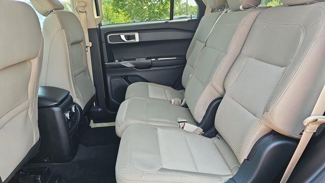 2021 Ford Explorer Base