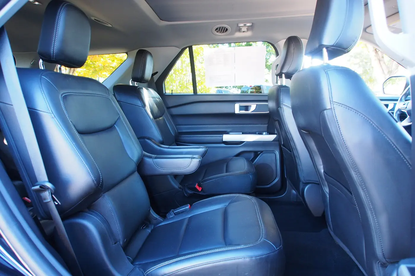 2022 Ford Explorer - $22,846