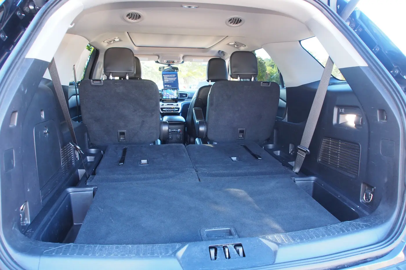 2022 Ford Explorer - $22,846