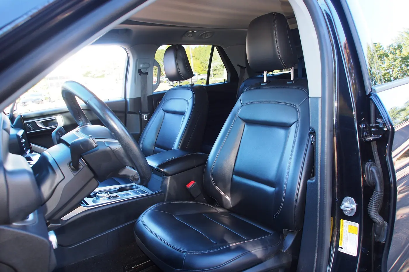 2022 Ford Explorer - $22,846