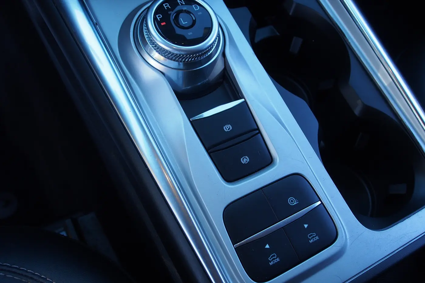 2022 Ford Explorer - $22,846