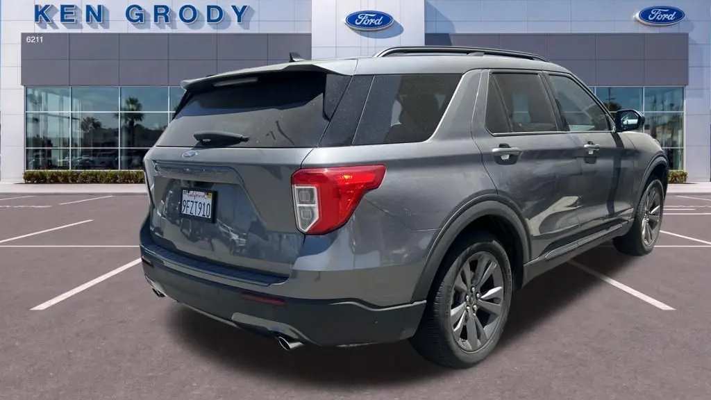 2023 Ford Explorer XLT