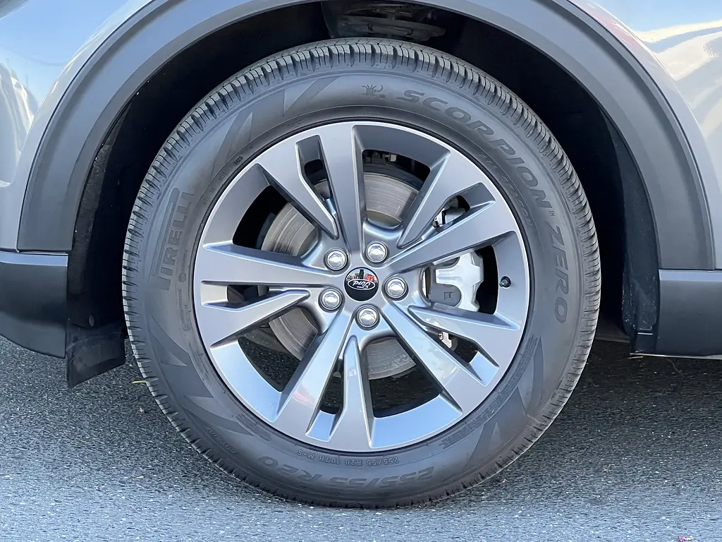 2023 Ford Explorer - $31,988