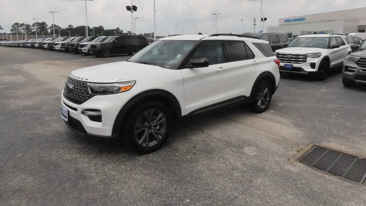 2023 Ford Explorer XLT