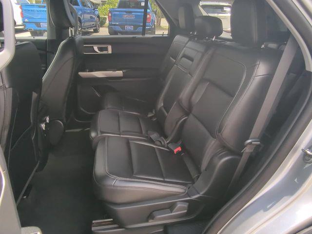 2022 Ford Explorer - $24,735