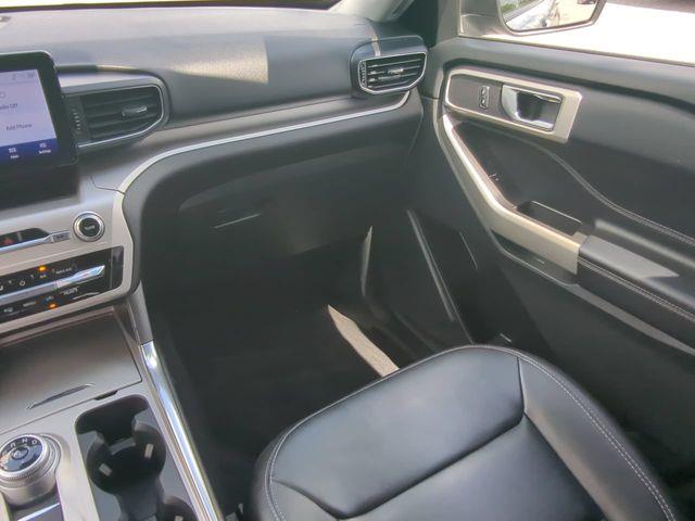 2022 Ford Explorer - $24,735