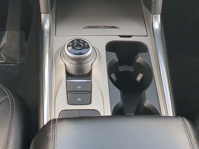 2022 Ford Explorer - $24,735