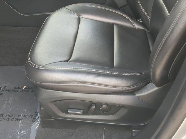 2022 Ford Explorer - $24,735