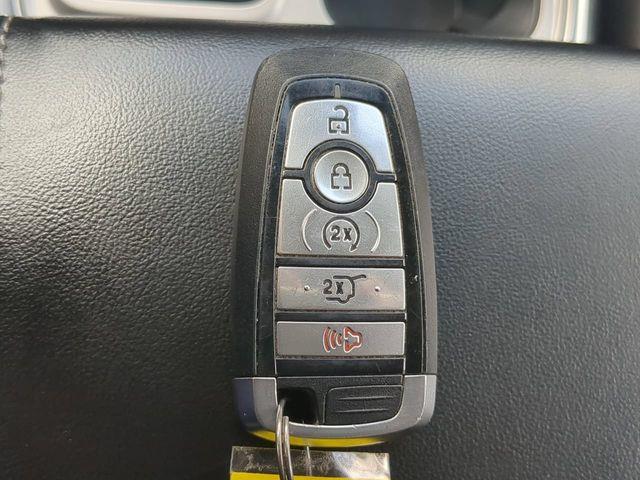 2022 Ford Explorer - $24,735