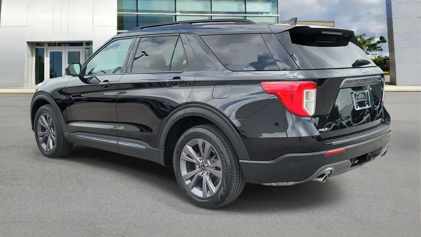 2023 Ford Explorer XLT