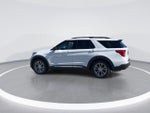 2020 Explorer Thumbnail 4