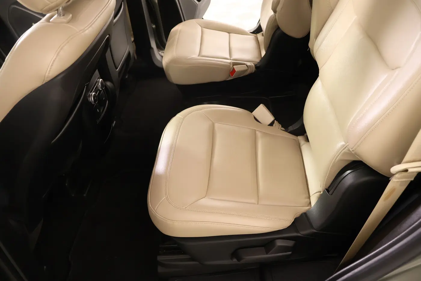 2020 Ford Explorer - $23,189