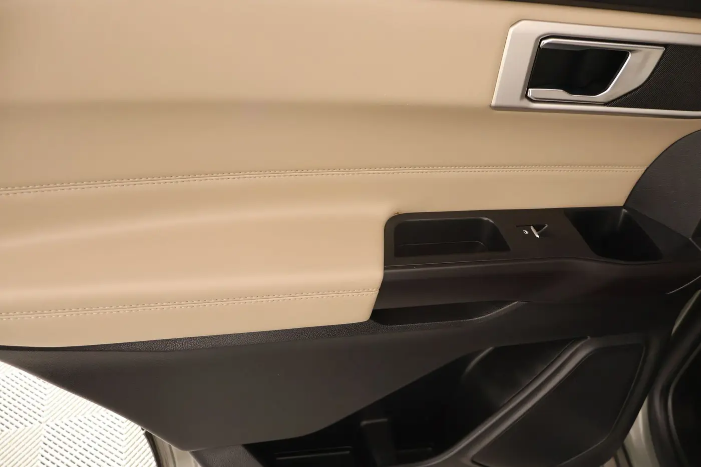 2020 Ford Explorer - $23,189