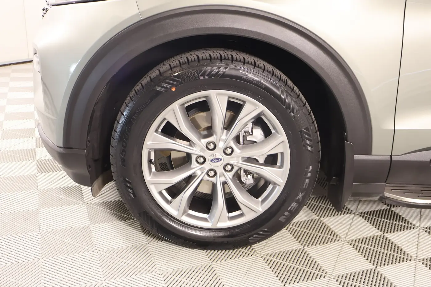 2020 Ford Explorer - $23,189