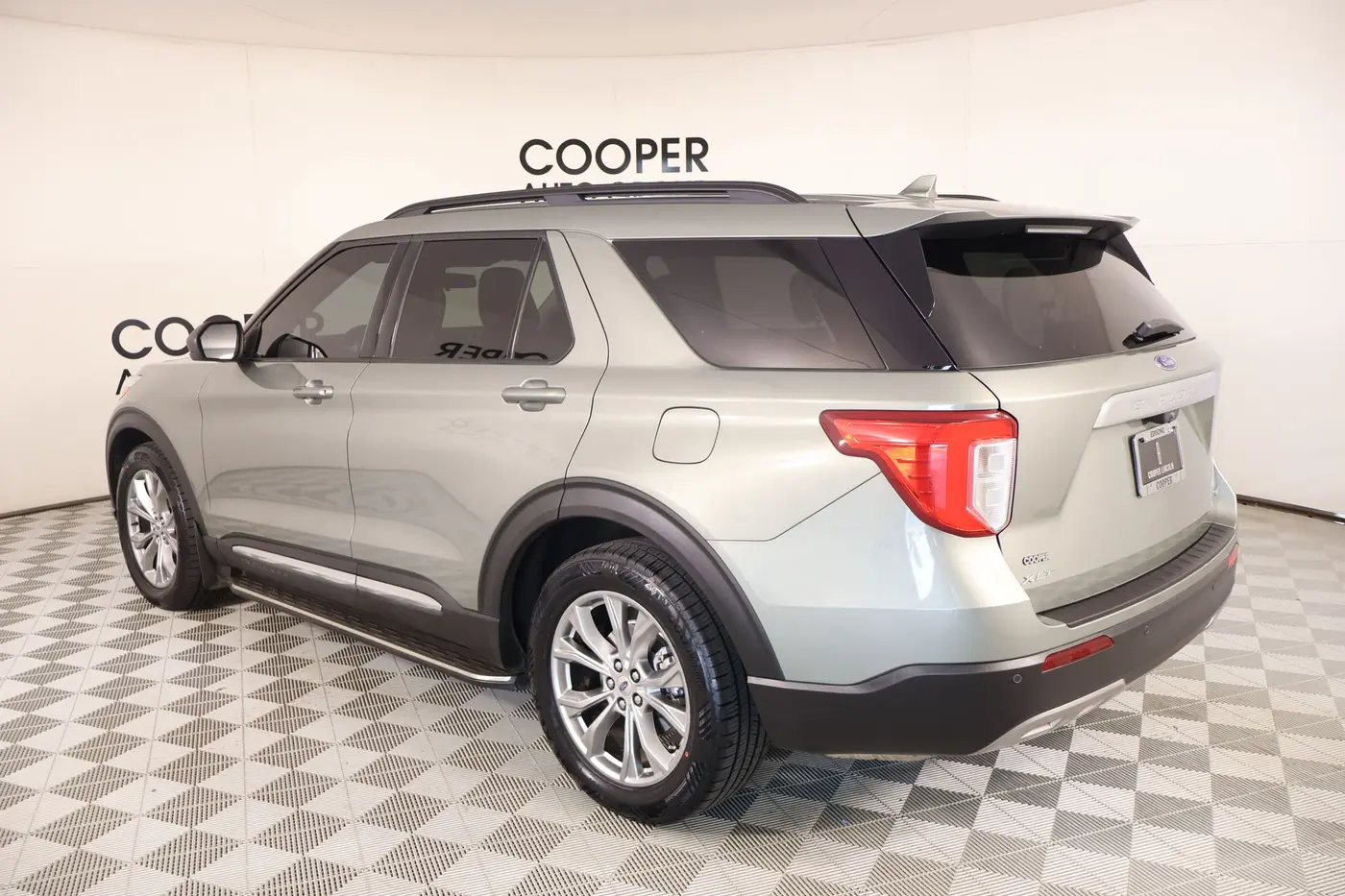 2020 Ford Explorer - $23,189