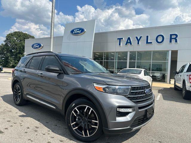 2021 Ford Explorer - $21,810