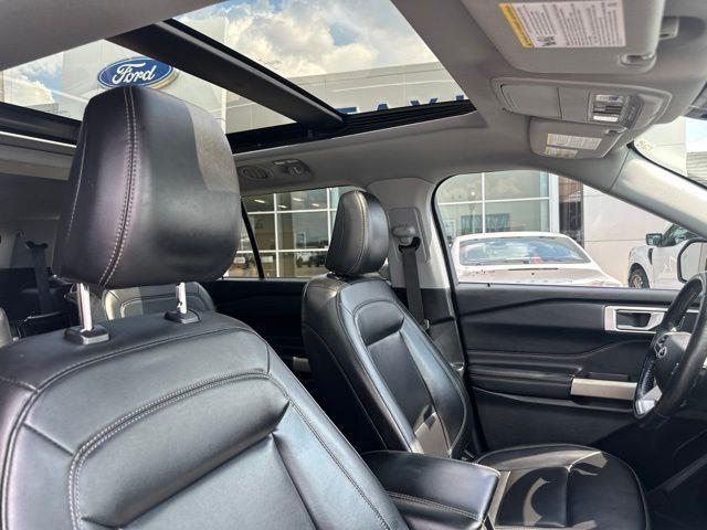 2021 Ford Explorer - $21,810