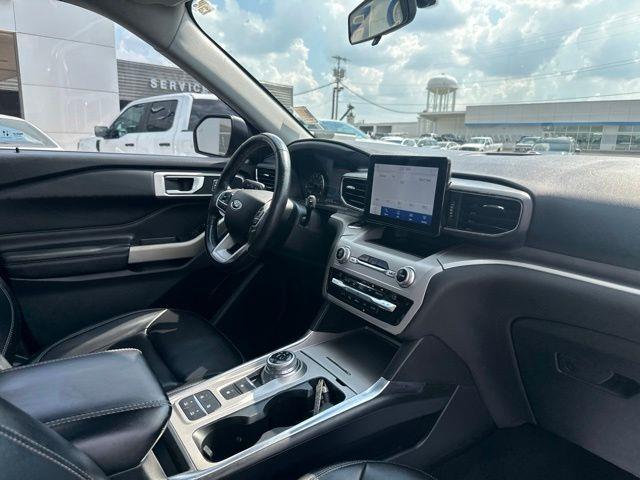 2021 Ford Explorer - $21,810