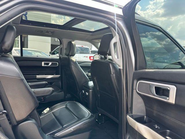 2021 Ford Explorer - $21,810