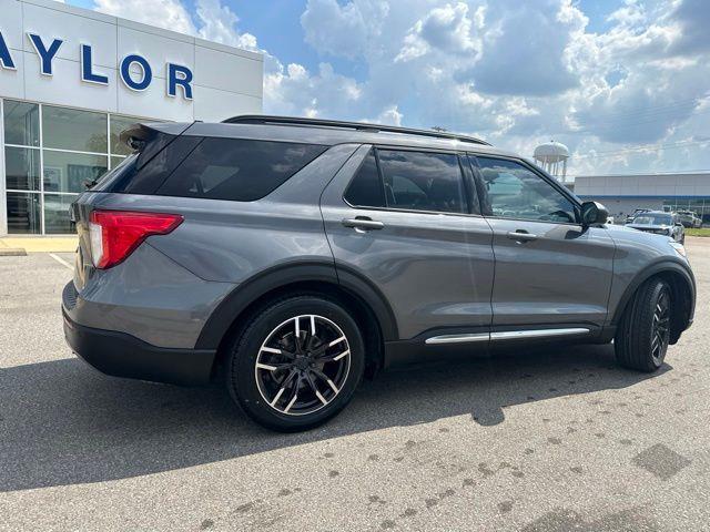 2021 Ford Explorer - $21,810