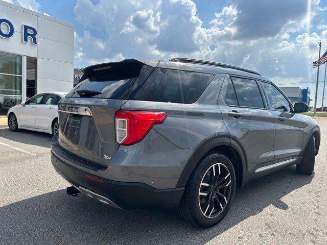 2021 Ford Explorer - $21,810