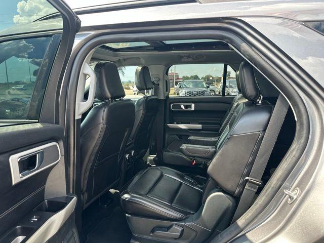 2021 Ford Explorer - $21,810