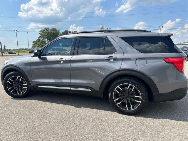 2021 Ford Explorer - $21,810