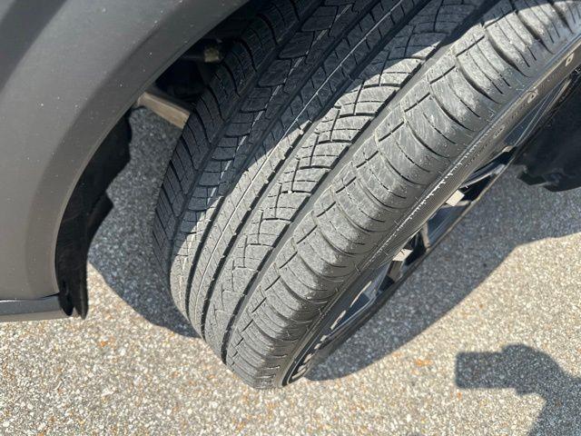 2021 Ford Explorer - $21,810