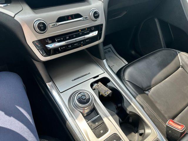 2021 Ford Explorer - $21,810