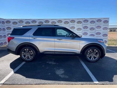 2022 Ford Explorer XLT 4DR SUV