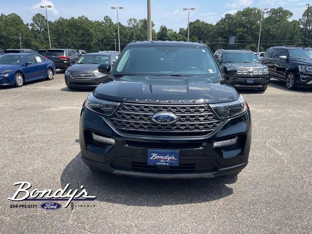 2023 Ford Explorer XLT — photo 1 of 12