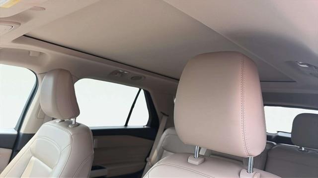 2023 Ford Explorer - $30,500